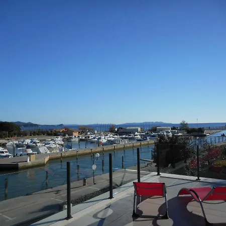 Сasa de vacaciones Superbe Vue Jusqu'a 14 Couchages Les Maures Entre Hyeres Et Le Lavandou 4 Etoiles Piscine Chauffee *