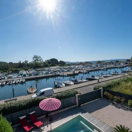 Сasa de vacaciones Superbe Vue Jusqu'a 14 Couchages Les Maures Entre Hyeres Et Le Lavandou 4 Etoiles Piscine Chauffee La Londe-les-Maures