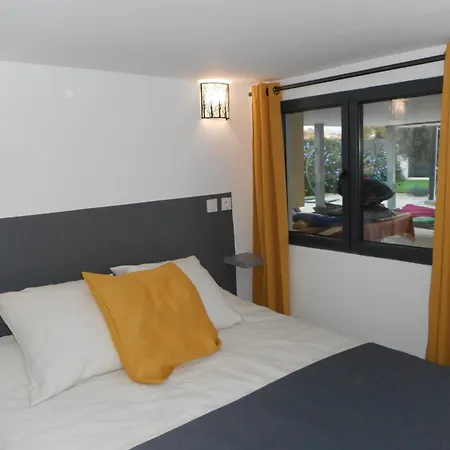 Superbe Vue Jusqu'a 14 Couchages Les Maures Entre Hyeres Et Le Lavandou 4 Etoiles Piscine Chauffee