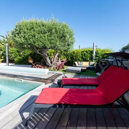 Superbe Vue Jusqu'a 14 Couchages Les Maures Entre Hyeres Et Le Lavandou 4 Etoiles Piscine Chauffee * La Londe-les-Maures