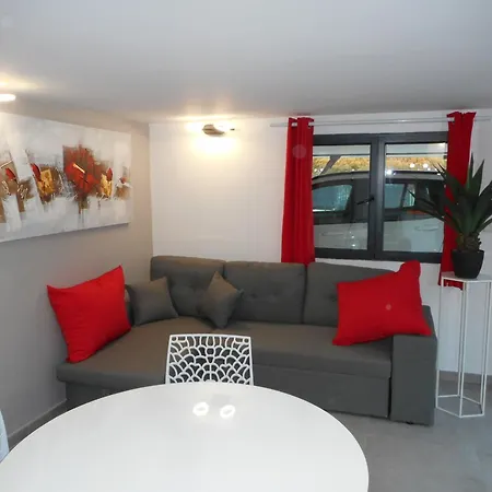 Superbe Vue Jusqu'a 14 Couchages Les Maures Entre Hyeres Et Le Lavandou 4 Etoiles Piscine Chauffee Сasa de vacaciones *