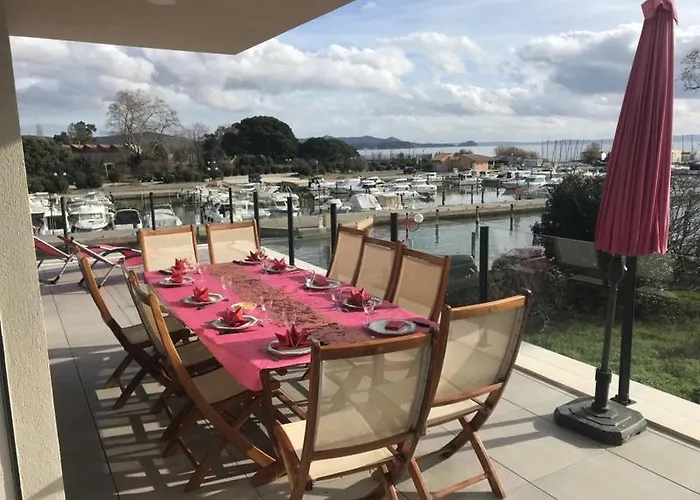 Superbe Vue Jusqu'a 14 Couchages Les Maures Entre Hyeres Et Le Lavandou 4 Etoiles Piscine Chauffee * La Londe-les-Maures