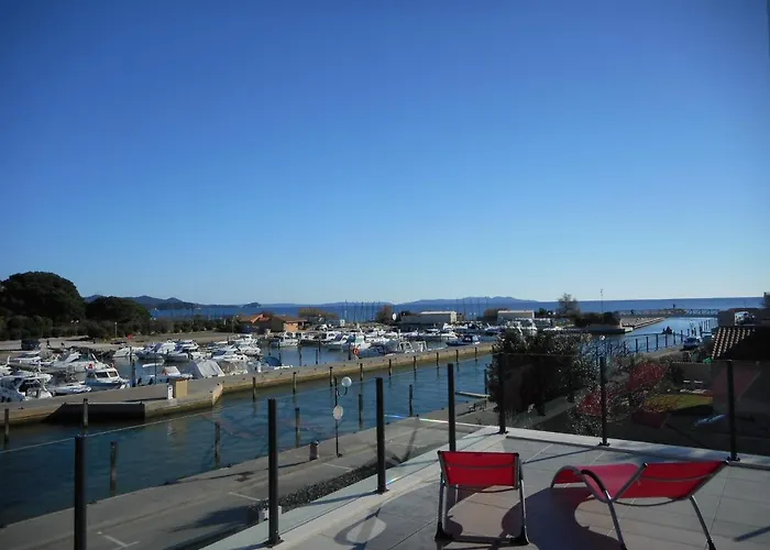 Feriehus Superbe Vue Jusqu'a 14 Couchages Les Maures Entre Hyeres Et Le Lavandou 4 Etoiles Piscine Chauffee *