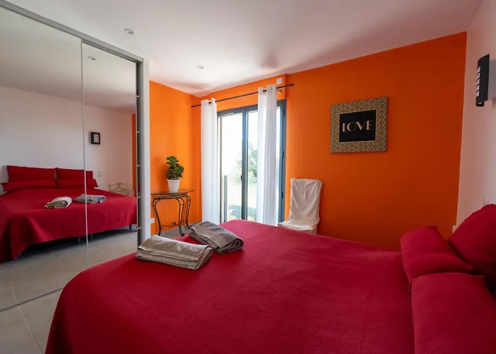 Feriehus Superbe Vue Jusqu'a 14 Couchages Les Maures Entre Hyeres Et Le Lavandou 4 Etoiles Piscine Chauffee La Londe-les-Maures