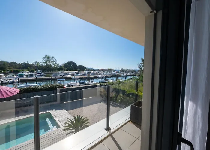 Superbe Vue Jusqu'a 14 Couchages Les Maures Entre Hyeres Et Le Lavandou 4 Etoiles Piscine Chauffee La Londe-les-Maures